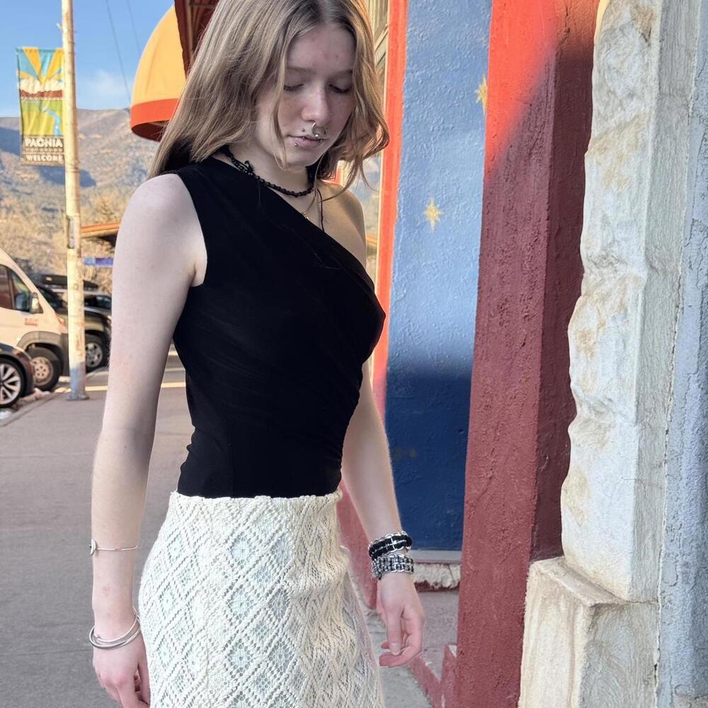 Title: - Picture 4 of 8